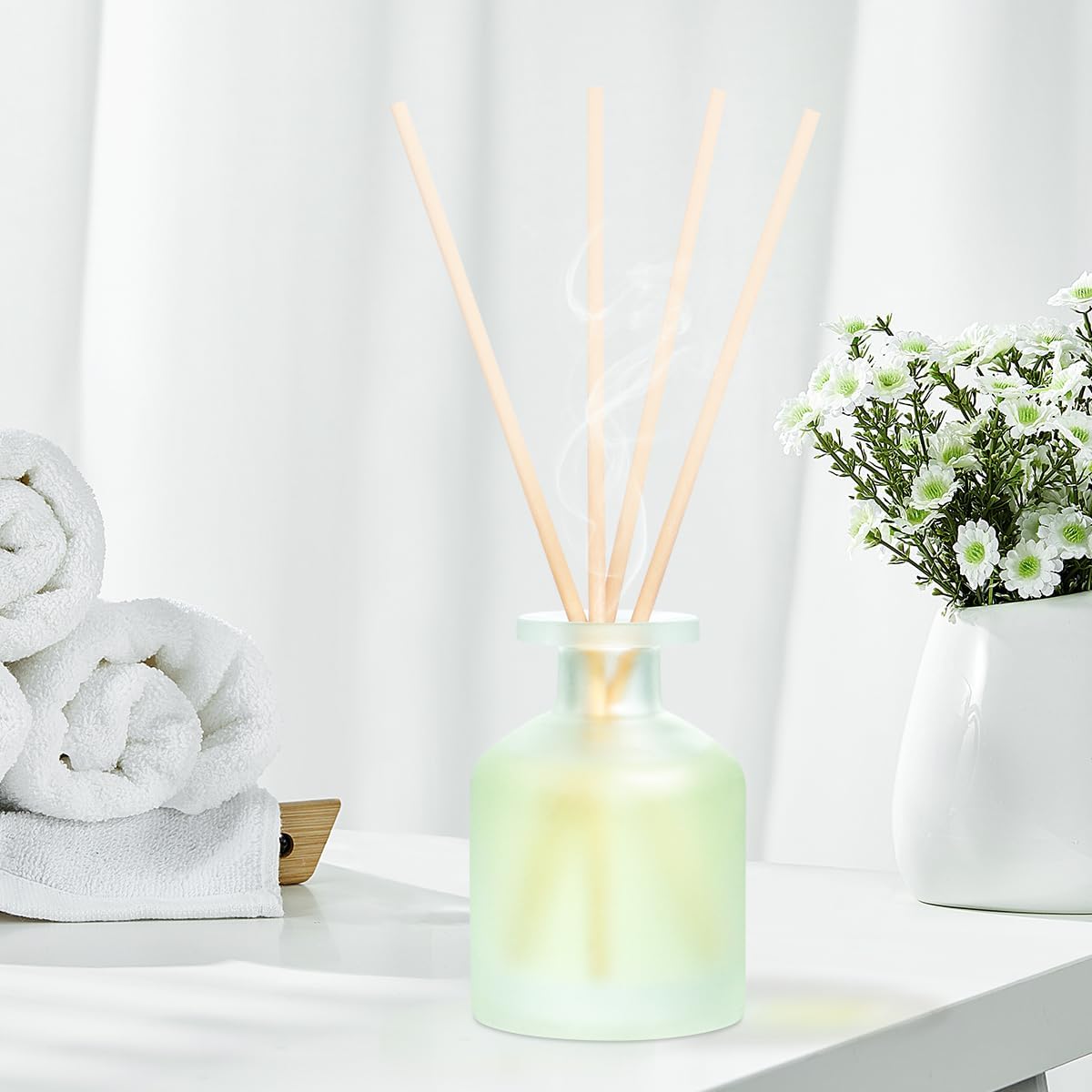 Reed Diffuser for Home, Clean Linen Scent 3.38oz (100ml)*1 Pack Essential Oil Reed Diffuser Set with 8 Sticks, Long Lasting Air Freshener for Bathroom Bedroom Living Room, Home Decor & Gifts