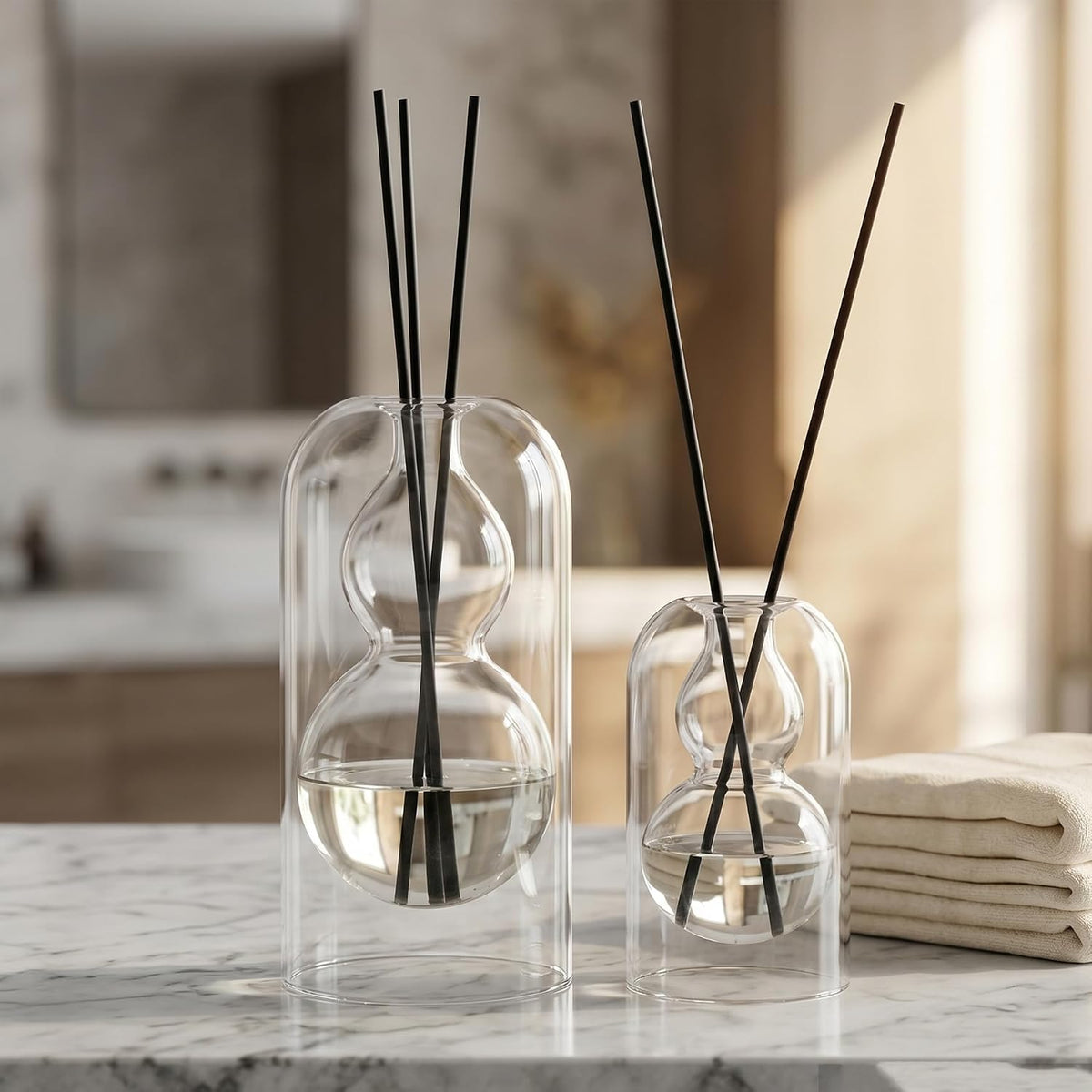 Reed Diffuser Bottles 2pcs/Set, Glass Gourd-Shaped Empty Diffuser Bottle with 15 Reed Sticks for DIY Aromatherapy, Home Fragrance Decor